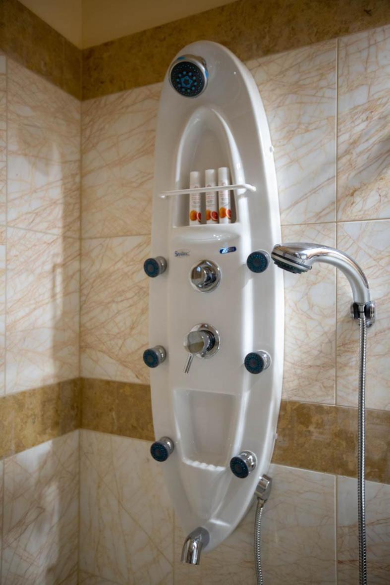 Rentinia Inn Rentína Екстериор снимка