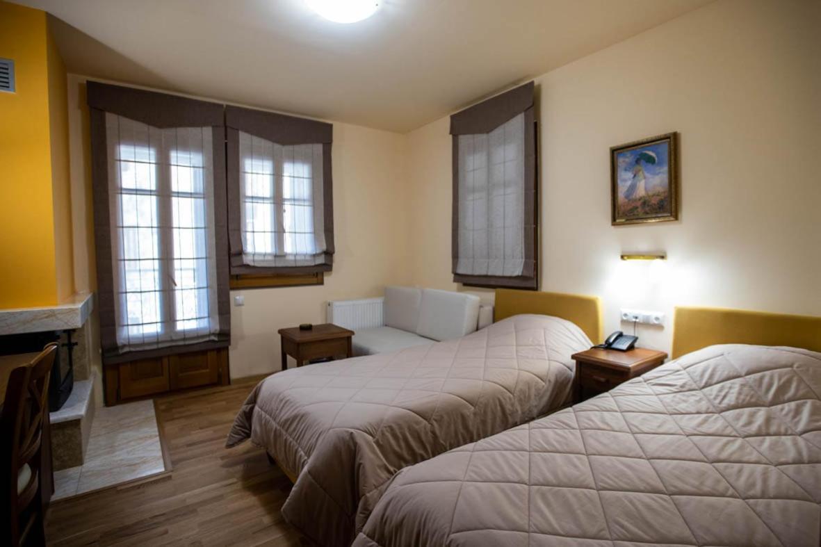 Rentinia Inn Rentína Екстериор снимка
