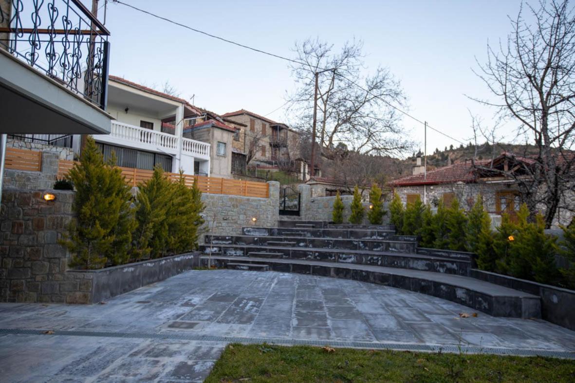 Rentinia Inn Rentína Екстериор снимка