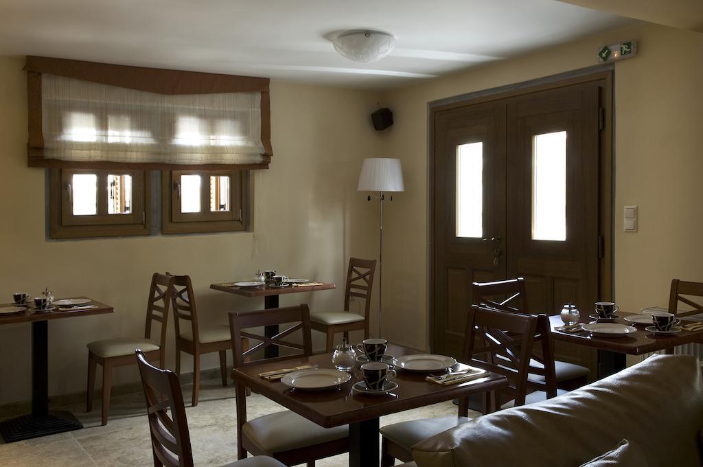 Rentinia Inn Rentína Екстериор снимка