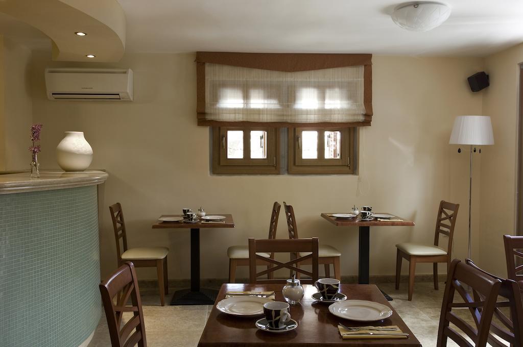Rentinia Inn Rentína Екстериор снимка